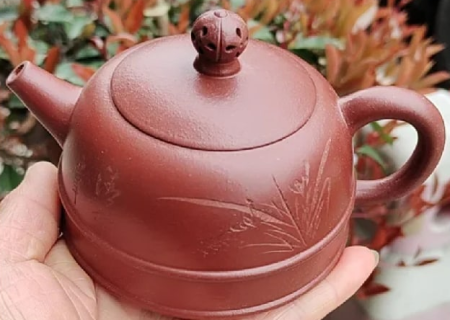 Чайник из исинской глины мастера Линь Ючжэнь «Дело мастера боится»