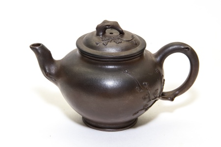 Чайник из исинской глины "Сакура" (древесный обжиг в драконьей печи, мастер 顾玲玲 Ку Линли), 210 мл.. Цена: 19 840 ₽ руб.