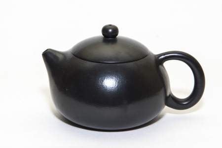 Чайник из исинской глины "Темный Сиши", мастера Гу Линлин, 200 мл.. Цена: 21 740 ₽ руб.