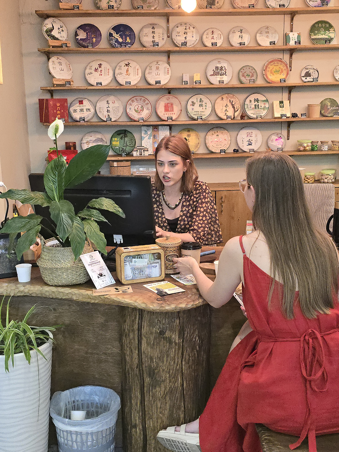 Памятная вечеринка в честь дня рождения Чайной Линии