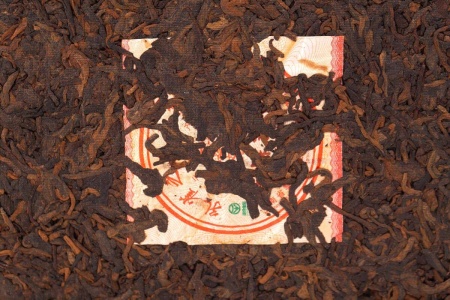 Прессованный шу пуэр - Шу пуэр 2011 г. «Выдержанный аромат» марки «Пагода» завода «Лимин» 357 г, 