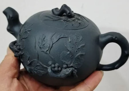 Чайник из исинской глины мастера Линь Ючжэнь «Аквариум»
