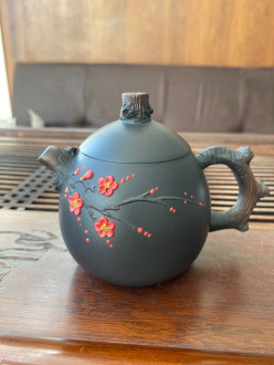 Глиняный чайник Цзяньшуй, Юньнань «Цветущая сакура», 210 мл. Цена: 14&nbsp;480 ₽ руб.