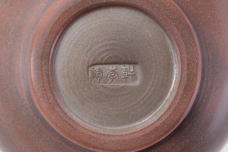 Пиала из Циньчжоу, Гуанси «Хризантемы»  | 茶杯. Цена: 1&nbsp;410 ₽ руб.
