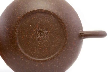 Чайник из исинской глины мастера Гао Веньи "Традиция", 140 мл.. Цена: 13 020 ₽ руб.
