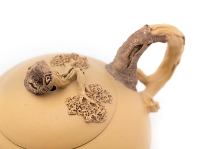 Чайник из Исин, Цзянсу «Коренья»,140 мл. Цена: 5&nbsp;590 ₽ руб.