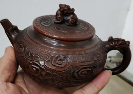 Чайник из исинской глины мастера Линь Ючжэнь «Успех!». Цена: 19 040 ₽ руб.