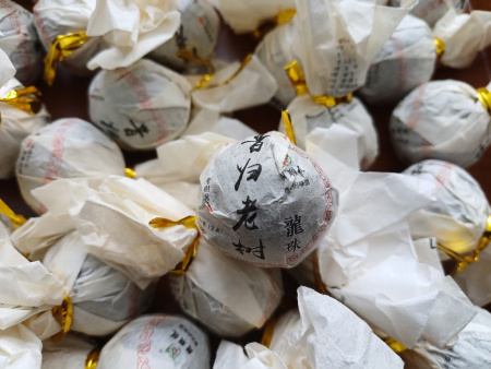 Прессованный шэн пуэр - Шэн пуэр 2021 г. «Сигуй лао шу» марки «Кайшуньхао», 