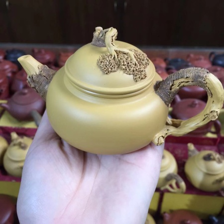 Чайник глиняный «Плакучая ива». Цена: 7 890 ₽ руб.