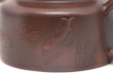 Чайник из исинской глины мастера Линь Ючжэнь «Рыбалка», 200 мл.. Цена: 6 500 ₽ руб.